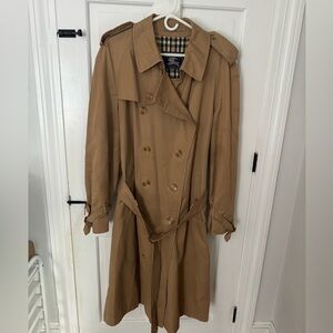 **RARE FIND** Men’s Vintage Burberry Camel Brown Trench Coat - Size L